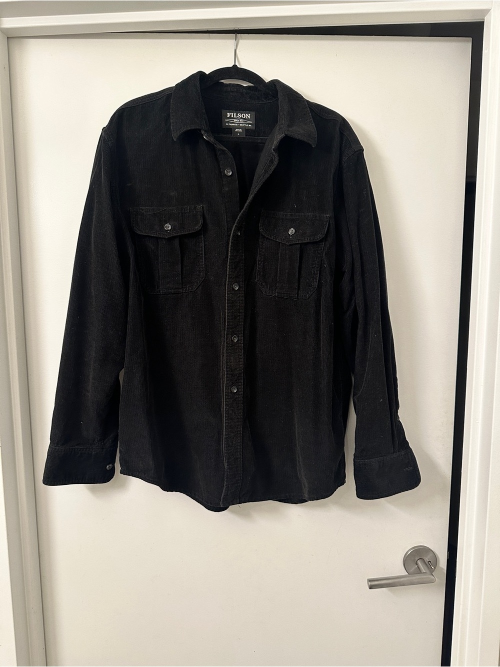 Filson Men's 11 Wale Corduroy Shirt in Black